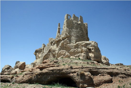 قلعه تاریخی ایزدخواست