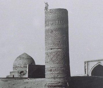مناره مسجد جامع ساوه