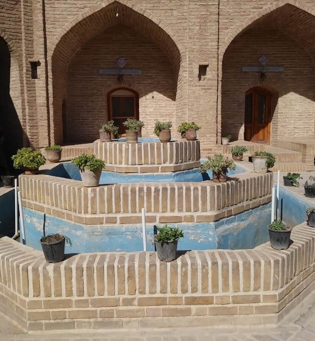 کاروانسرای شاه عباسی ده نمک