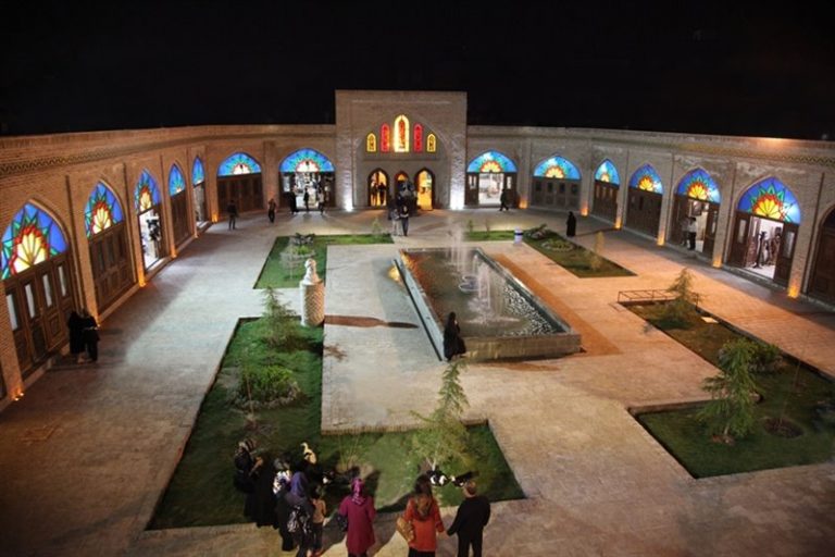 رستوران مجتمع گردشگری بابا قدرت