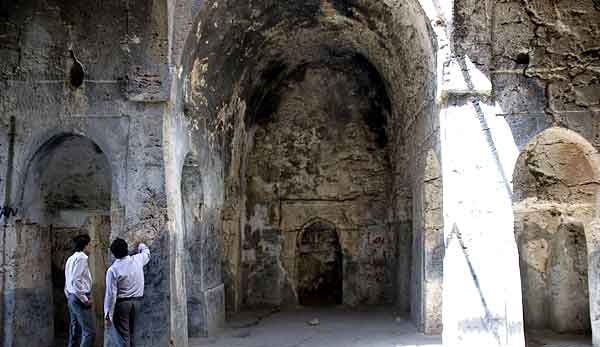 آتشکده آذرخش (مسجد سنگی)