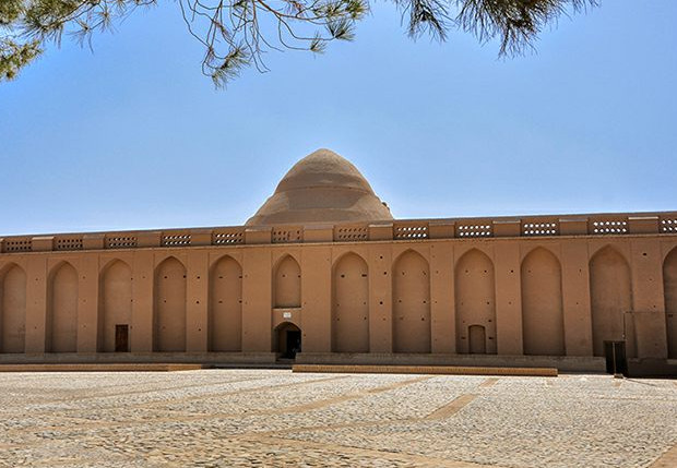 یخچال خشتی میبد