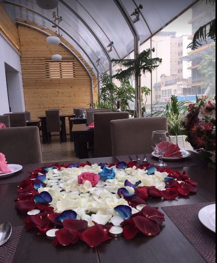  رستوران میزبان مانژ