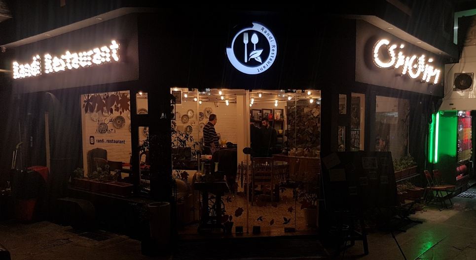 رستوران ایرانی رندی