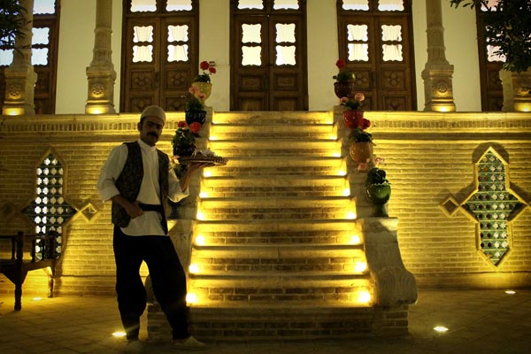 رستوران سنتی یزدان پناه
