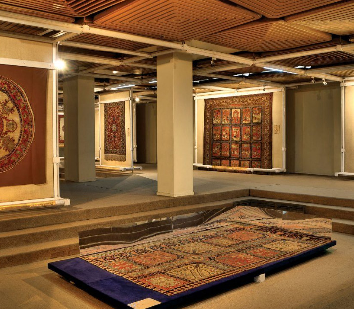 موزه فرش ایران