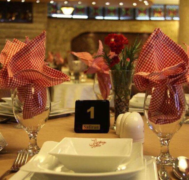 رستوران مجلل سفیران