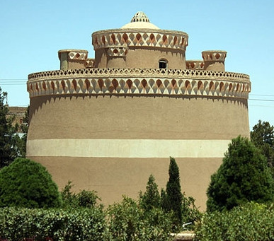 برج کبوتر خانه میبد