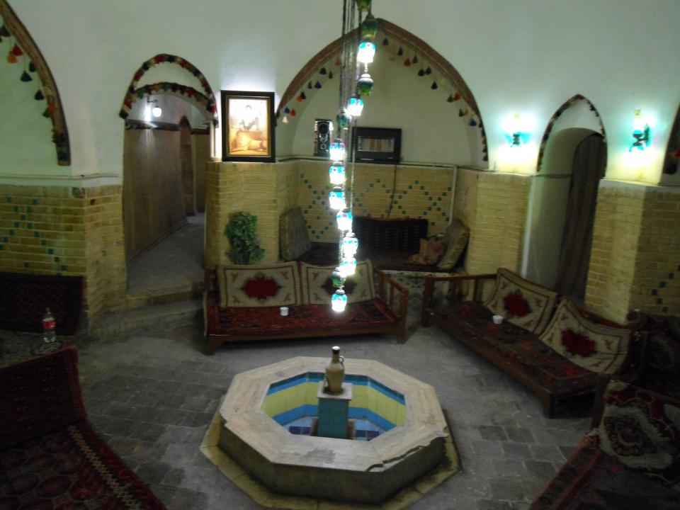 گرمابه یانیان