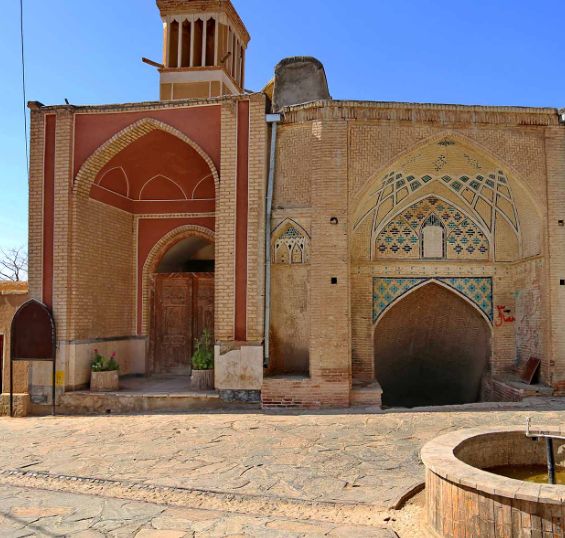 آبانبار و حسینیه حاج مهدی