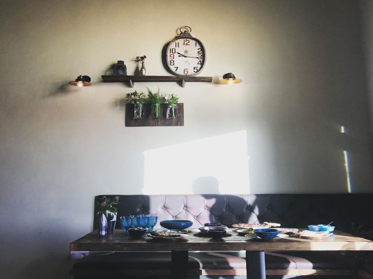  رستوران بی کباب 