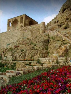 تخت درگاه قلیبیگ