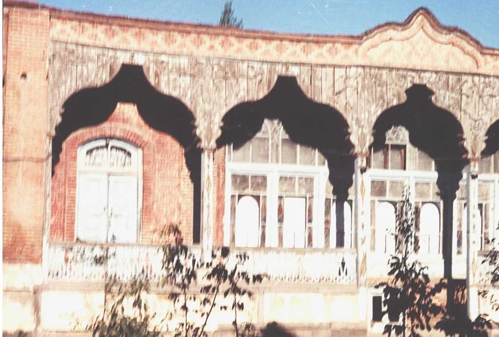 خانه آقازاده 