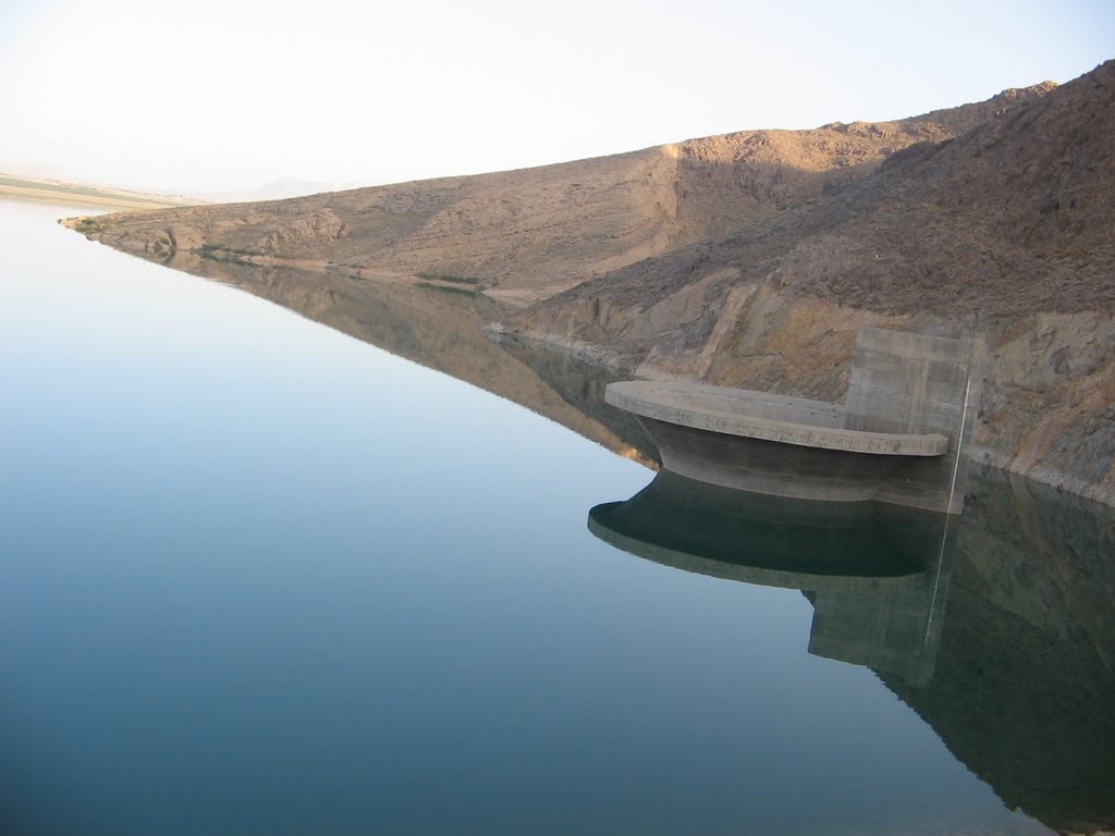 دریاچه سد نیزار