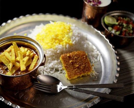 رستوران قاشق طلایی 