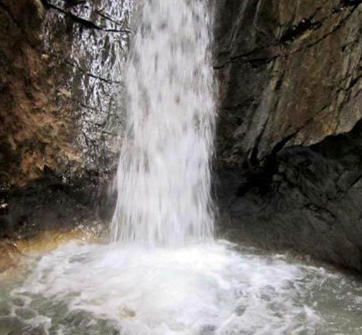 آبشار آب مراد لاسم