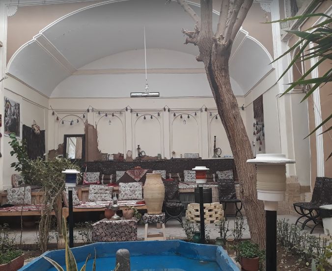 اقامتگاه بومگردی خانه خشتی