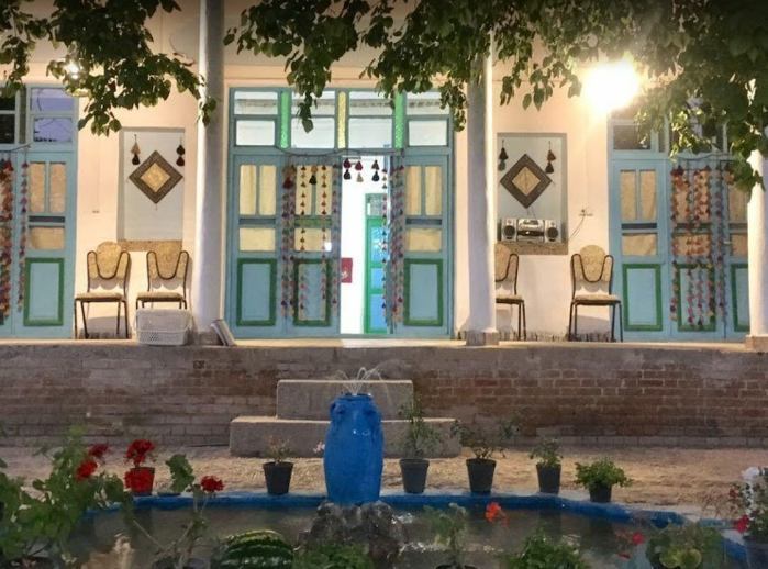 اقامتگاه بومگردی سرای کربلایی فریدون