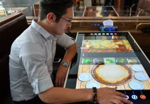 رستوران رباتیک ربوشف