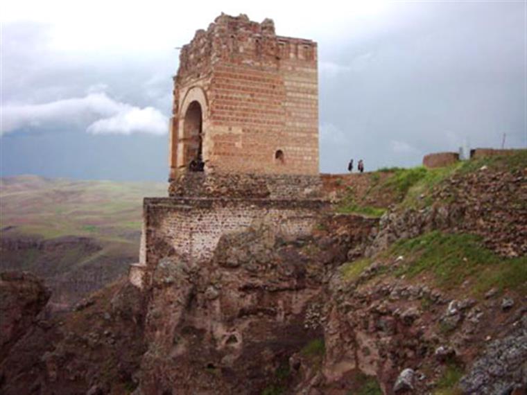 قلعه ضحاک