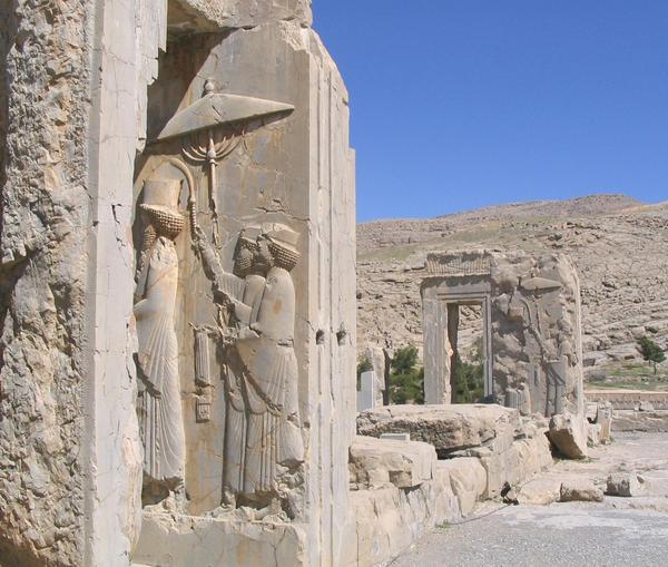 کاخ آپادانا