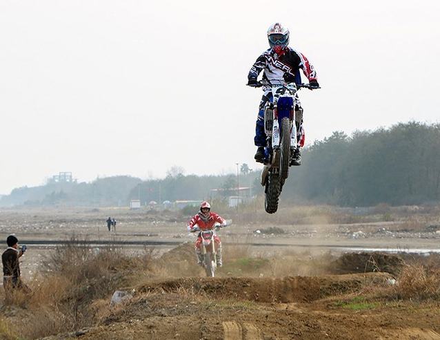 پیست موتور کراس آزادی