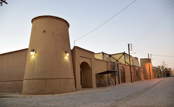 روستای تاریخی ریاب