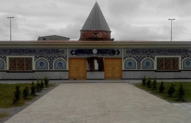 آرامگاه ناصرالحق