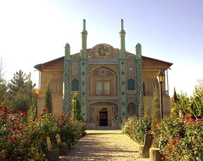 عمارت آینهخانه مفخم