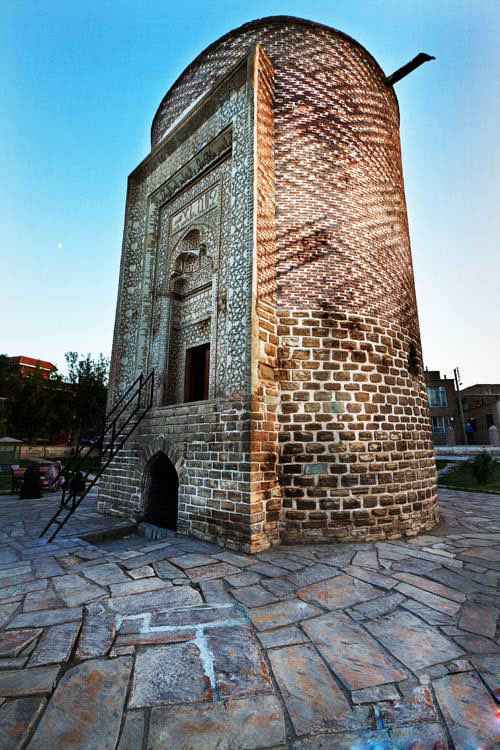 بنای سه گنبد