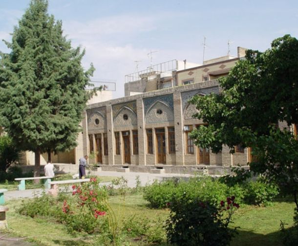 مدرسه علمیه شیخ الاسلام