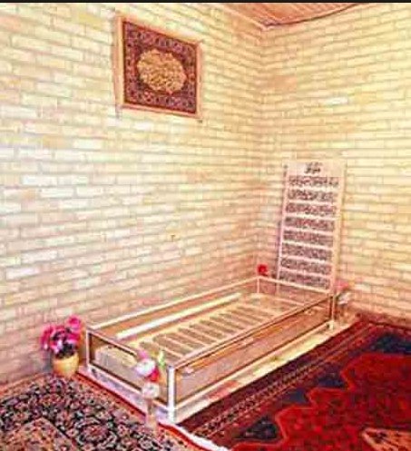 آرامگاه امام احمد غزالی