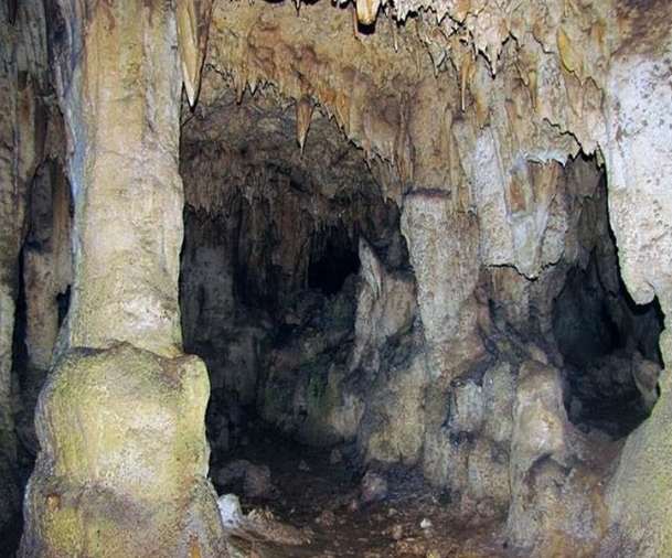 غار یخی انگول
