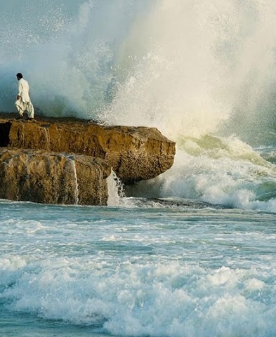 ساحل صخره ای چابهار