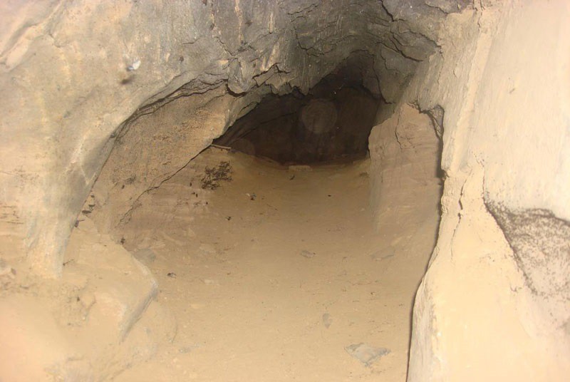 غار زری
