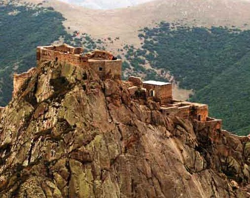 قلعه سه کسان