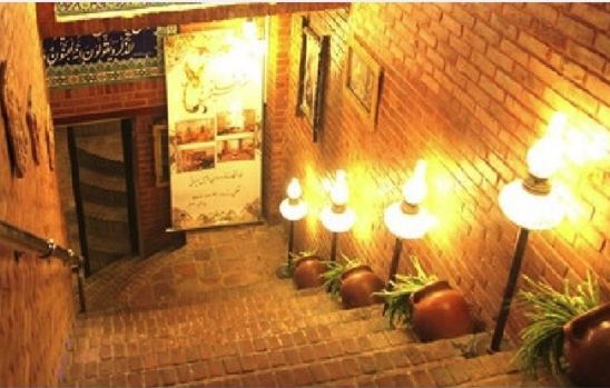 سفره خانه سنتی سیمرغ