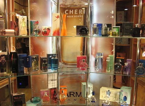 راسته عطر و ادکلن خیابان وزرا